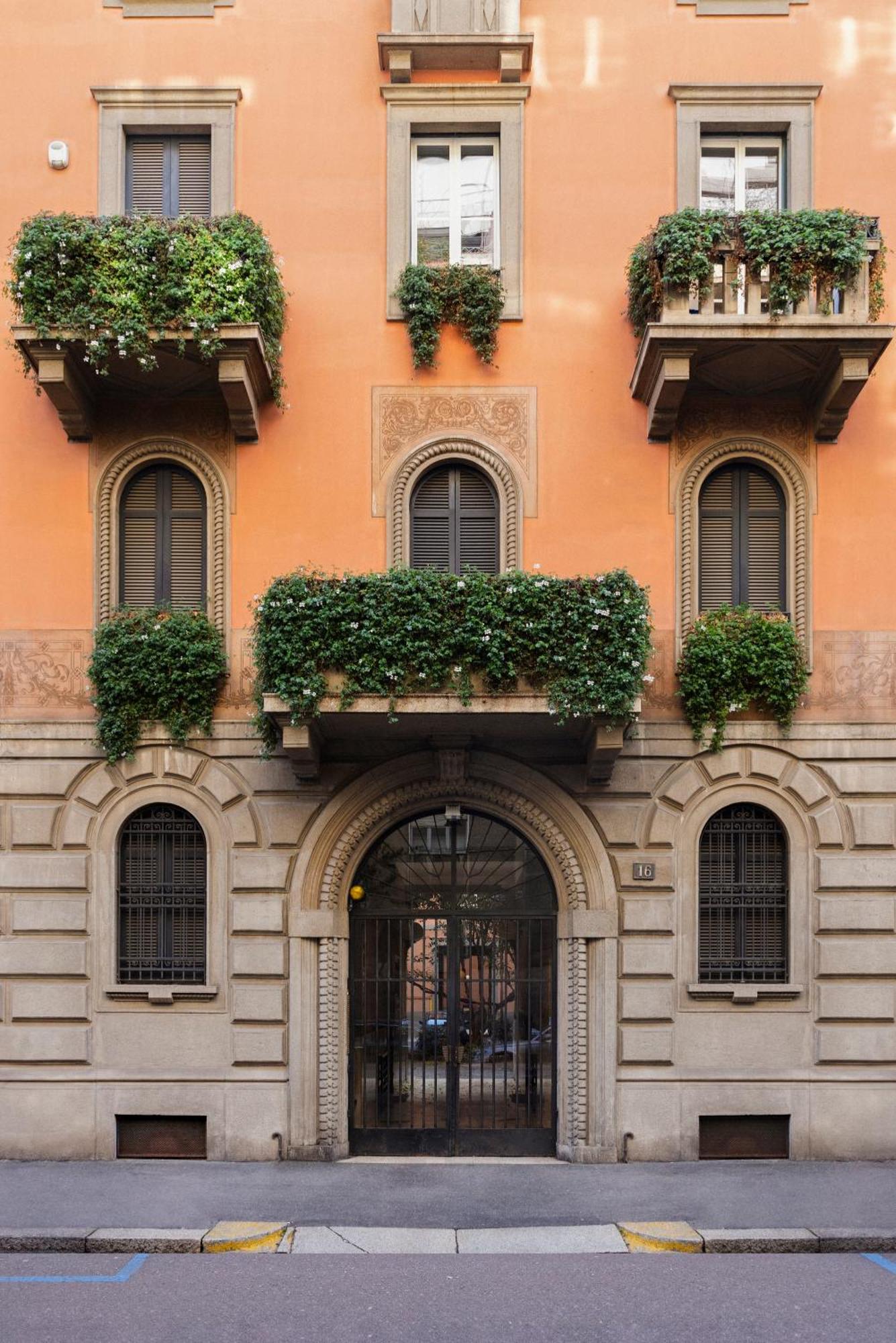 Fontana 16 Rooms Milano Exterior foto